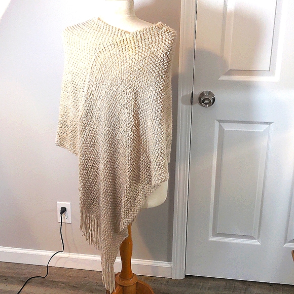 Designed by MS Accessories Ponchon - Picture 2 of 3